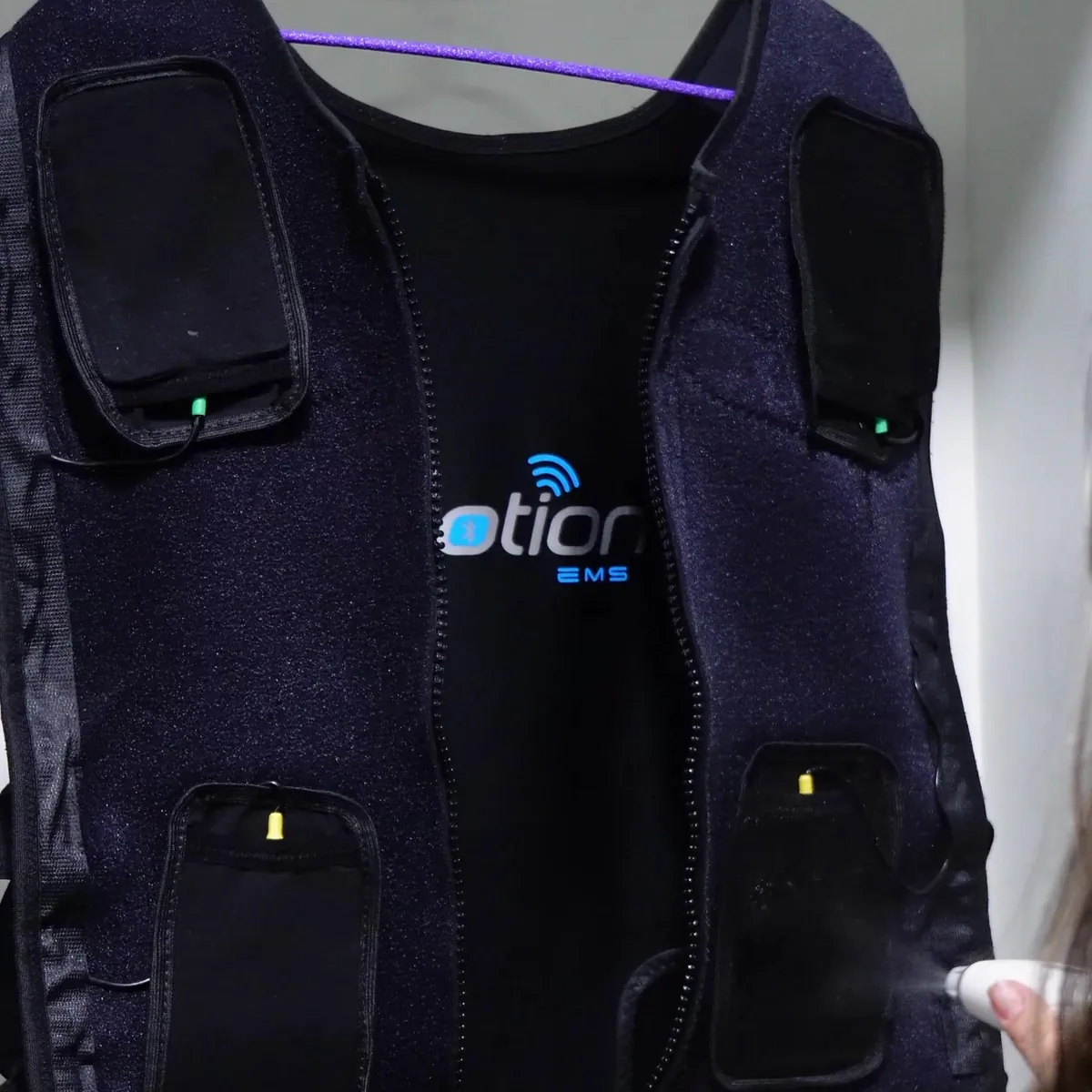 Colete com eletrodos da tecnologia i-motion utilizado na eletroestimulação de corpo inteiro